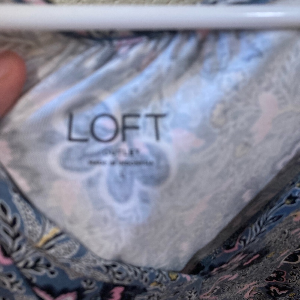 LOFT top - Picture 2 of 3